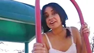 Um guarda planta um ladrão a expô-la. quero assistir vídeo de pornô caseiro