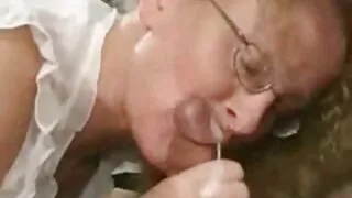 Jovem videos caseiros de gordinhas polaca mostra rata e rabo de um amigo com cancro.