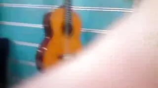 Incline uma garota madura para fazer sexo video pono cazeiro em um encontro.