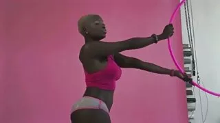 O guarda obriga o videos ponor caseiro prisioneiro a fazer sexo.