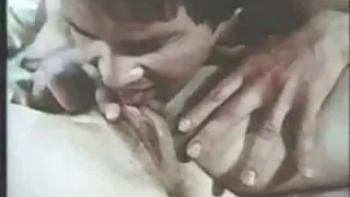 Trio sexo brasileiro caseiro africano-asiático com Zaaw