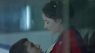 A noiva acalma a futura vídeo pono caseiro sogra com sexo.