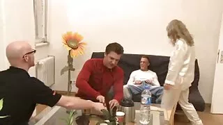 Sexo em videos caseiros de gordinhas auto-isolamento Quarteto.
