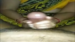 littleberr vídeo pornô caseiro dentro do carro preso levou um pau de pé depois de um boquete.