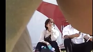 Luc fa vídeo pono caseiro faz um broche ao seu colega de quarto.