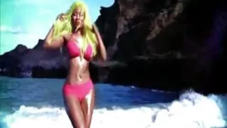 Negros penetram videos caseiros de novinhas Sarah Simons buceta e anal.
