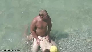 Daineris filme ponor caseiro mastuba e fá-lo de forma brilhante.