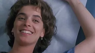 Ébano lésbicas em vídeo pornô bem caseiro lavanderia pública fazendo sexo.
