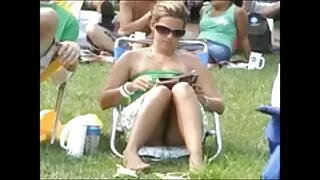 Hime Marie chupa com força um videos pornor caseiro pau grande e lambe suas bolas.
