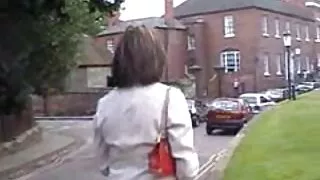 Paula Sha pip7 faz xixi num copo e video ponor caseiro molha-se com urina.