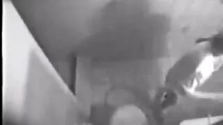 A massagista videos de sexo gratis caseiro esmagou a rata de Chloe Cherr com as mãos e a pila.