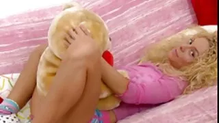 Andi Rose levou o esperma xvídeos pornô caseiro grátis do Meio-irmão na buceta.
